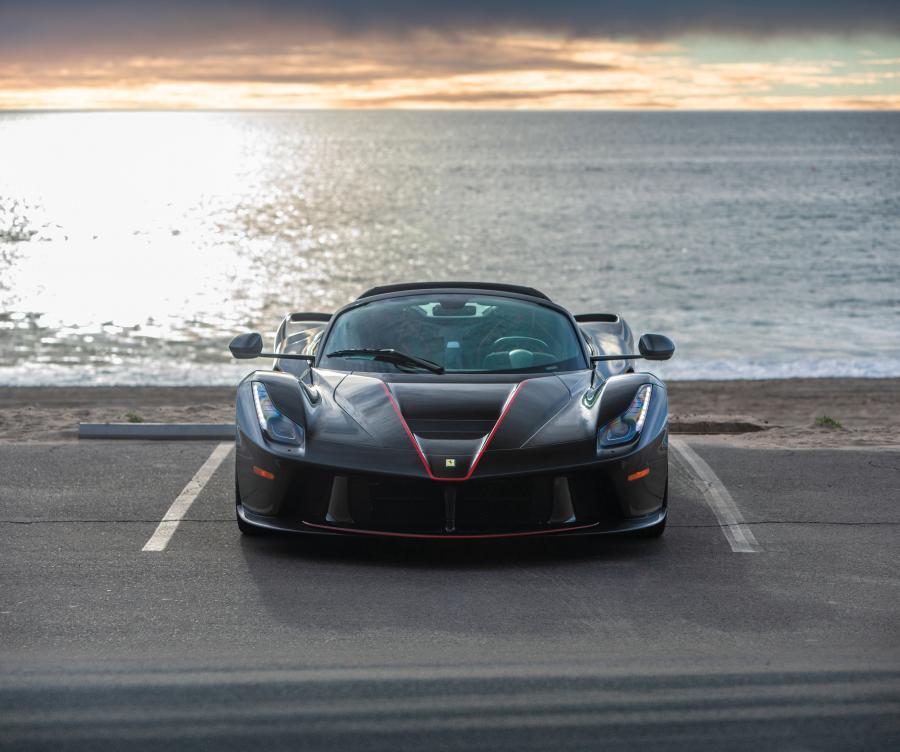  Ferrari LaFerrari Aperta 2016 года  (NA) (фото 7 из 25)
